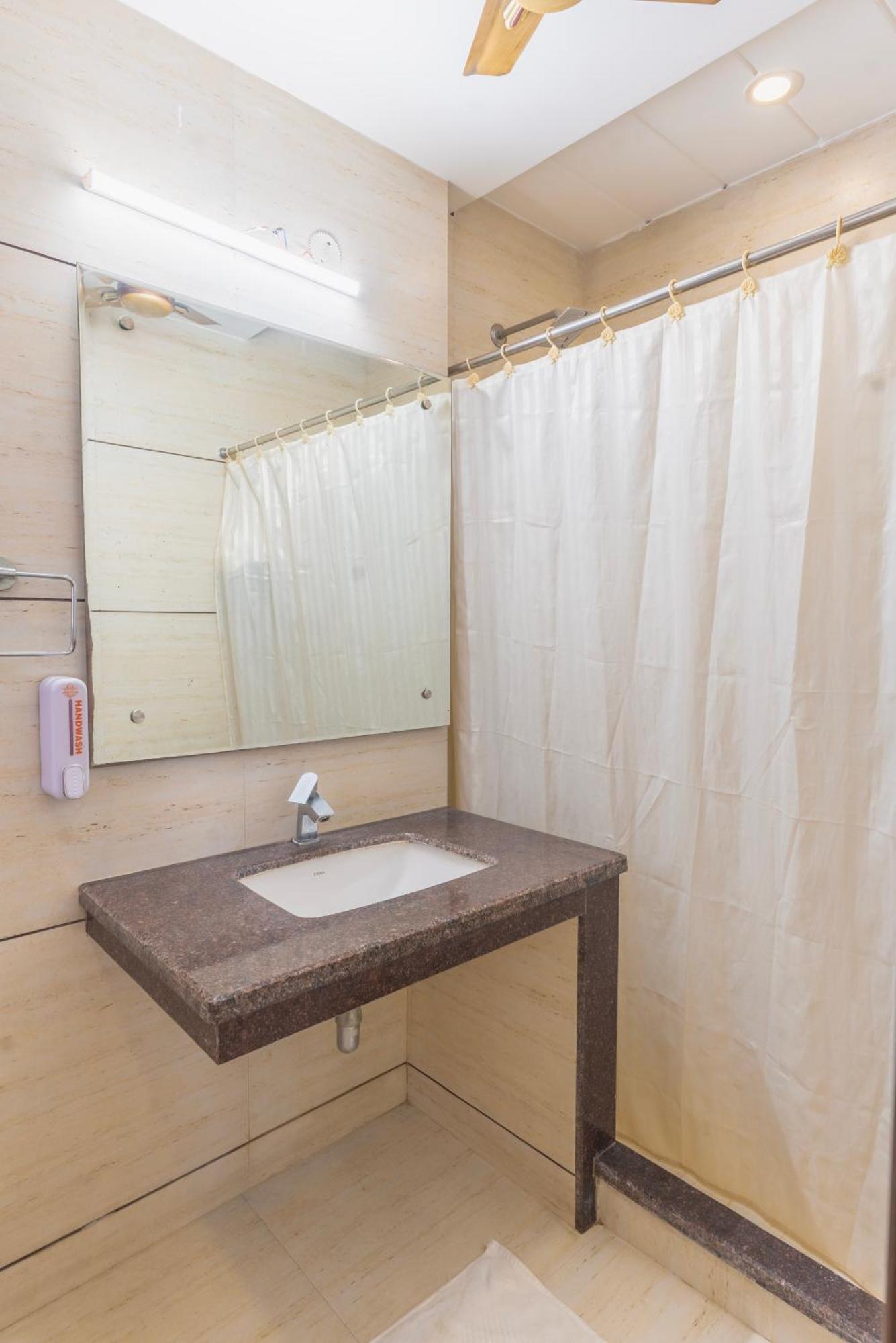 Hotel Amritsar International 2 Min Walk From Amritsar Bus Stand Εξωτερικό φωτογραφία